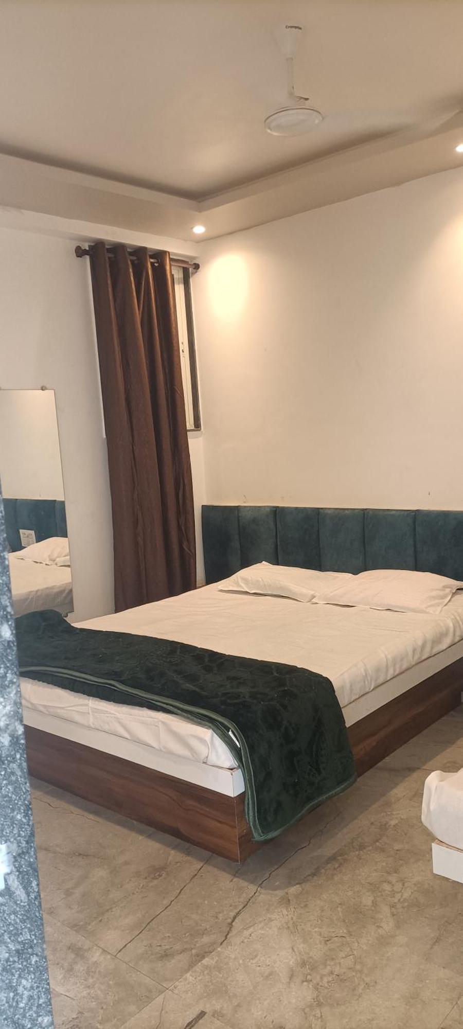 Maharaja Guest House Nashikkar Akalkot Buitenkant foto